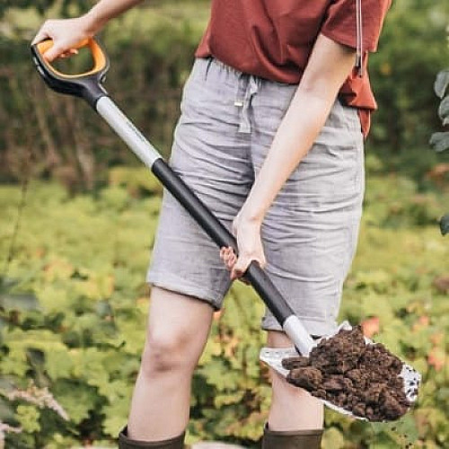 Лопата штикова округла Fiskars Xact™ (1066729)
