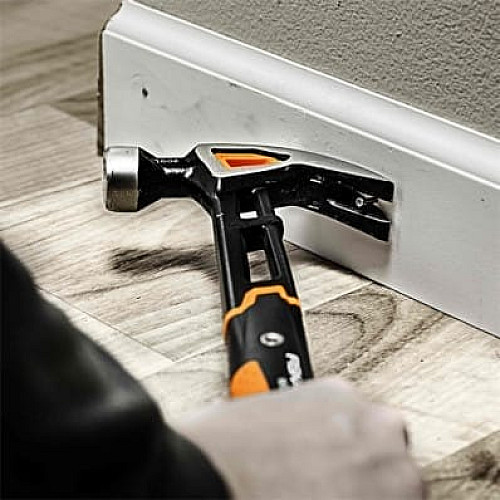 Молоток Fiskars IsoCore (M) 16oz/13.5