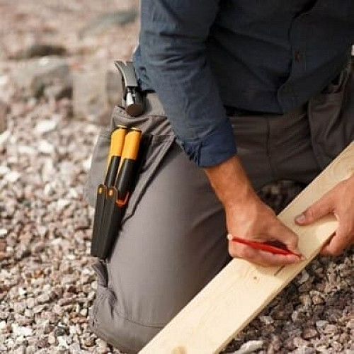 Універсальний ніж з точилом Fiskars (1023618)