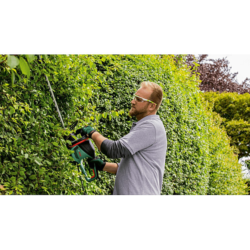 Кущоріз Bosch AdvancedHedgeCut 70 500Вт 70см крок різу 34мм 4.1кг