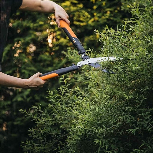 Кущоріз Fiskars PowerGear X HSX92 для живоплоту (1023631)