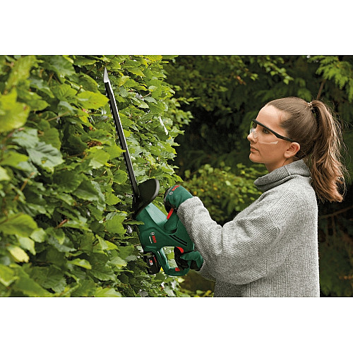 Кущоріз акумуляторний Bosch EasyHedgeCut EasyHedgeCut 18-45 18В акб 1х2А·год лезо 45см крок різу 15мм ЗП 3.7кг