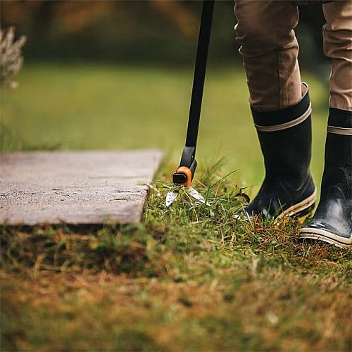 Ножиці Fiskars GS46 подовжені для трави із серво-системою (1000590)