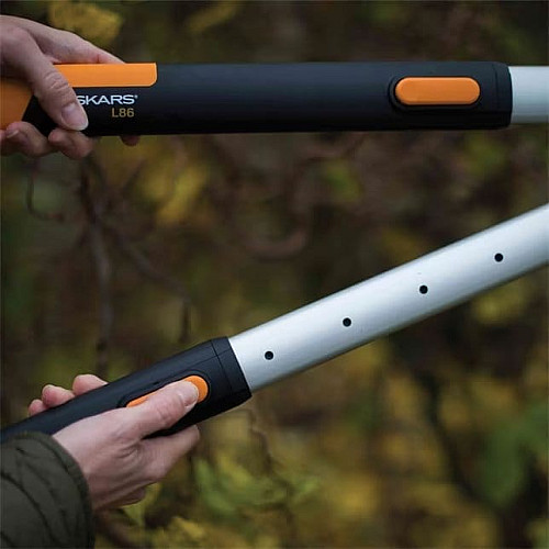 Кусторез Fiskars SmartFit HS86 телескопический для живой изгороди (1013565)