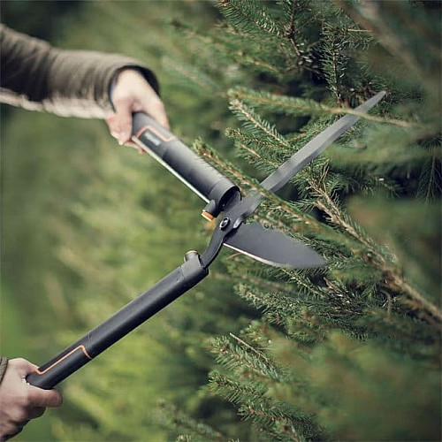 Кусторез Fiskars SingleStep HS22 для живой изгороди (1001433)