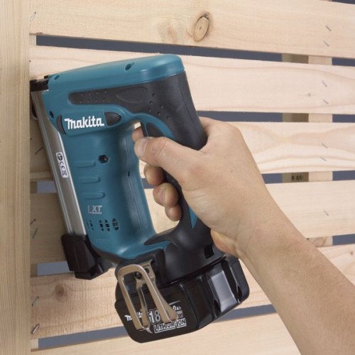 Степлер аккумуляторный Makita ST113DZ 10.8В скоба 7-10/0.5мм 1.3кг без АКБ и ЗП