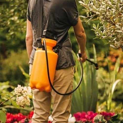 Обприскувач садовий ручний Fiskars 5л (1025934)