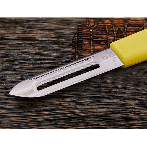 Овочечистка Victorinox універсальна, жовта