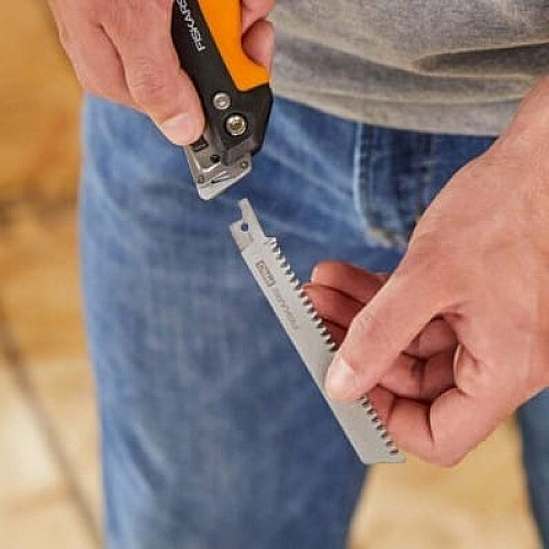 Пила универсальная складная Fiskars Pro PowerTooth 2 холста (металл, дерево) 150 мм 13/24 TPI (1062934)