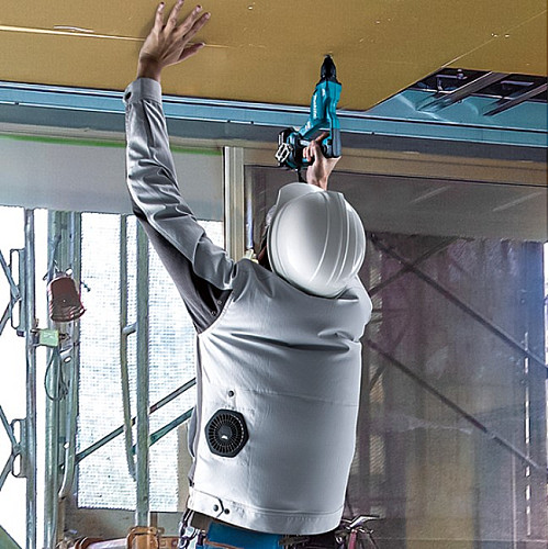Куртка рабочая Makita DFJ213ZL с вентиляцией, аккумуляторная LXT/CXT, 10.8-18В(L), 0,54кг