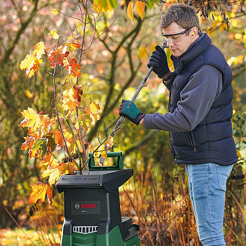 Подрібнювач садовий Bosch AXT 25 TC 2500Вт 40об/хв 45мм 53л 30.5кг ріжуча система Turbine-Cut низькошумний