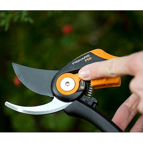 Секатор Fiskars Plus SmartFit P541 обвідний (1057169)