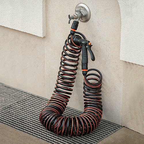 Комплект со спиральным шлангом и 9-функциональным пистолетом SPIRNG FLEX, 10 м, WSF10