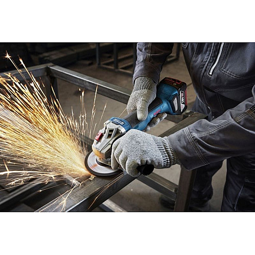Шлифмашина угловая аккумуляторная Bosch GWS 18V-8 125мм 18В 1x4А·час 0-11000об·мин 1.6кг кейс ЗП GAL 18V-40