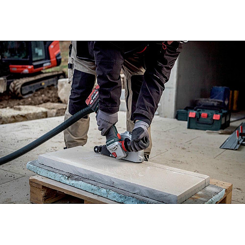 Шлифмашина угловая аккумуляторная Metabo WVB 18 LT BL 11-125 Quick 125мм 18В 2х5.5А·час 2800-10000об·мин 1.8кг