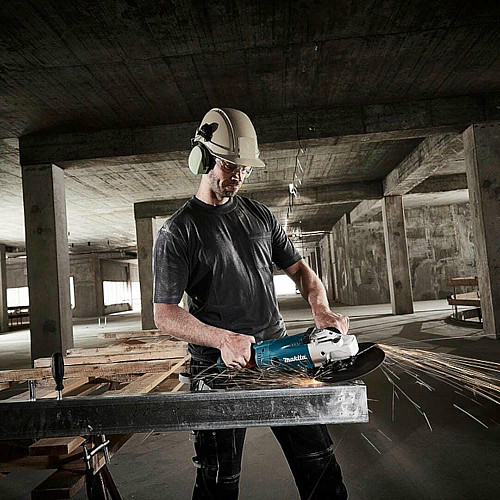 Шлифмашина угловая Makita GA 9020 RF 230мм 2200Вт 6600об·мин 5.8кг плавн.пуск