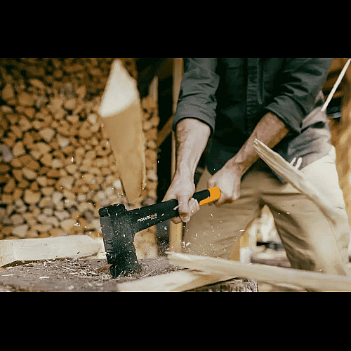 Универсальный топор Fiskars X-series X24 Universal M