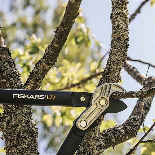 Сучкорез Fiskars PowerGear (L) L77 с наковальней (1000583)