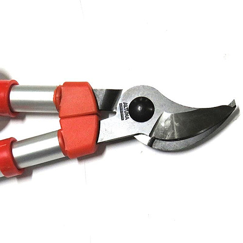 Сучкорез Altuna 0390T.A секатор двухручный 600-900 мм телескопический