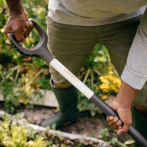 Вилы садовые Fiskars White