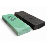 Точильний камінь японський водний 1000 grit для малих ножів, NANIWA 135x45x15 мм HONMAMON Японія